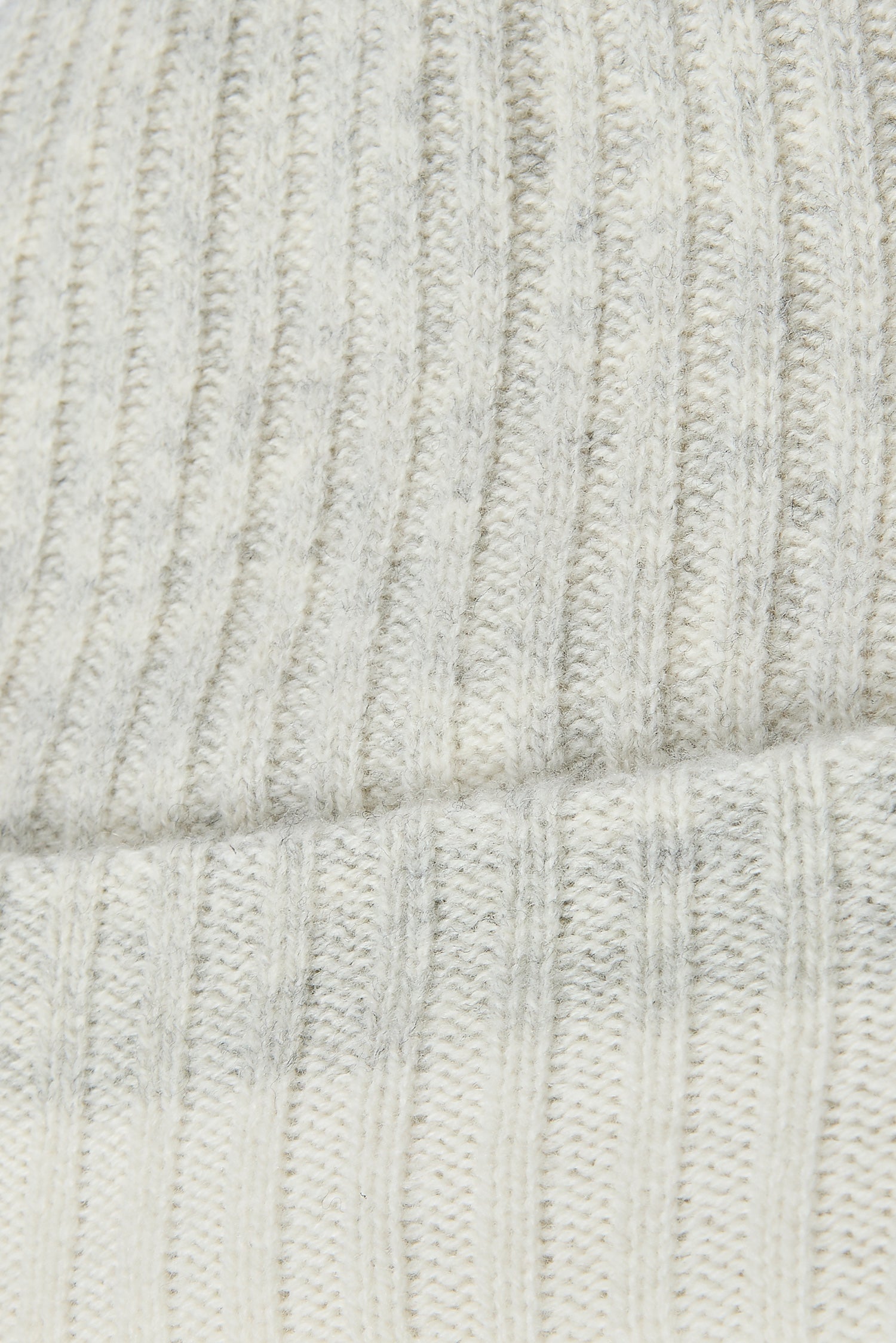 REVERSIBLE BEANIE