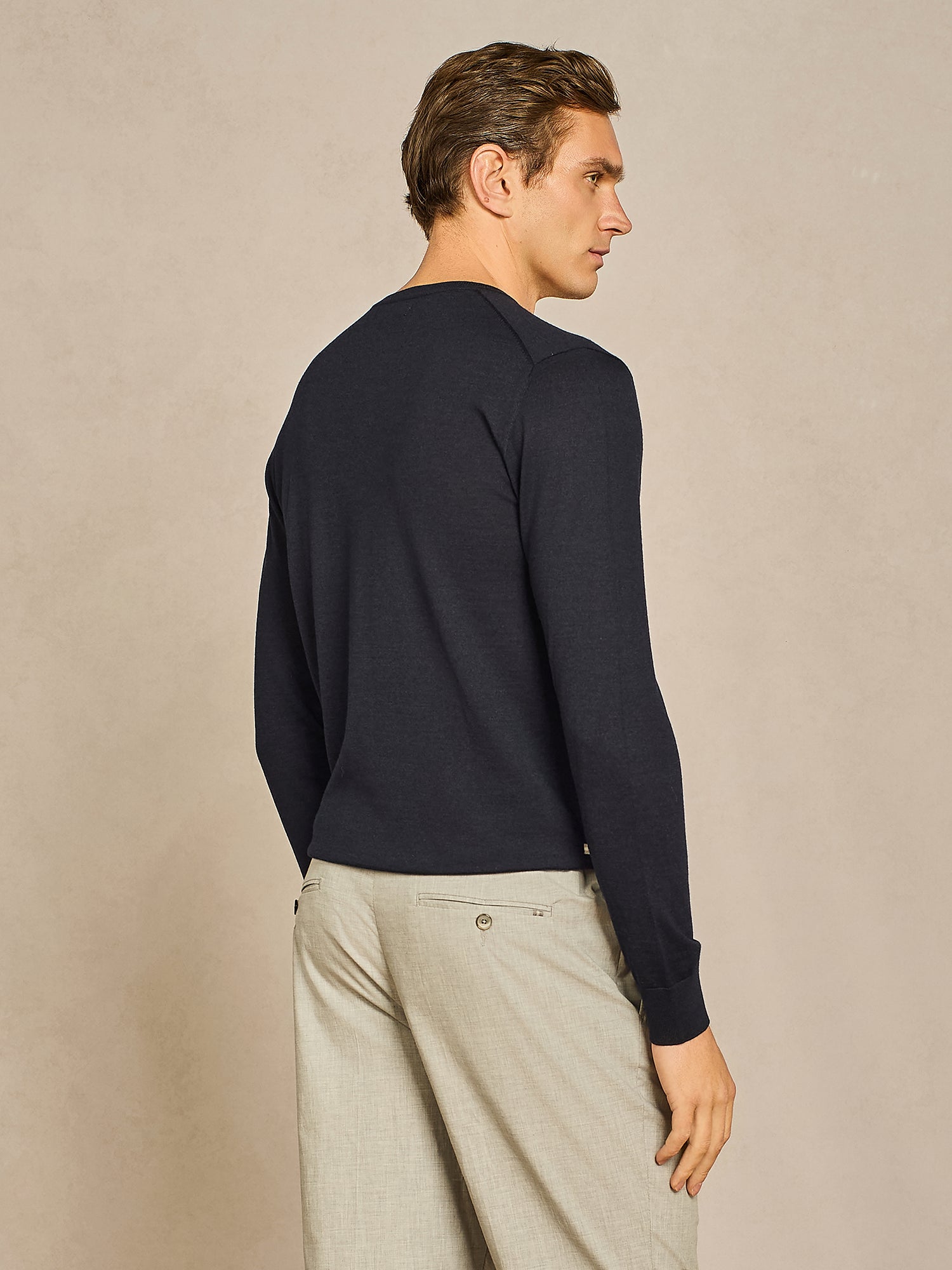 BLUE ROUND NECK KNITTED SWEATER