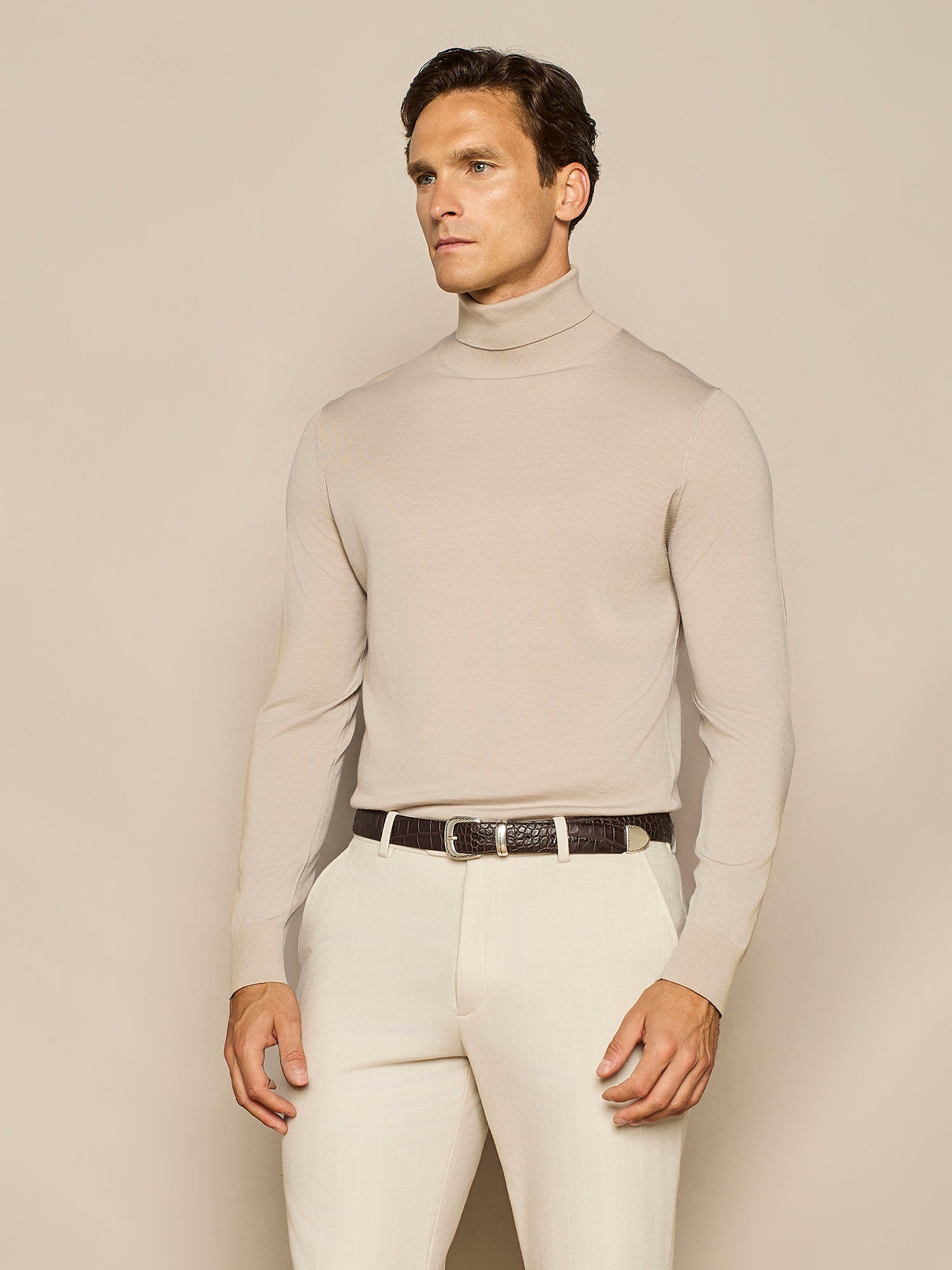 BUTTER ULTRALIGHT TURTLENECK