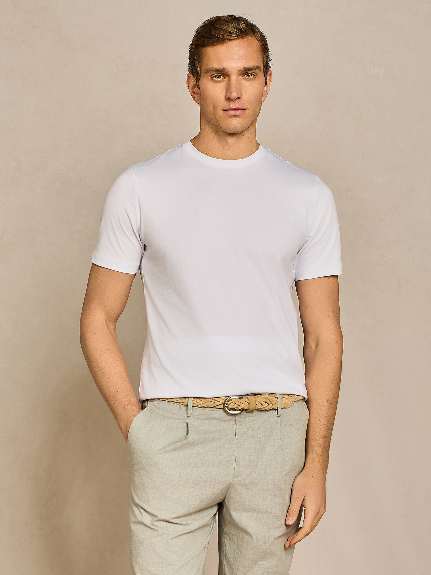 WHITE BASIC T-SHIRT