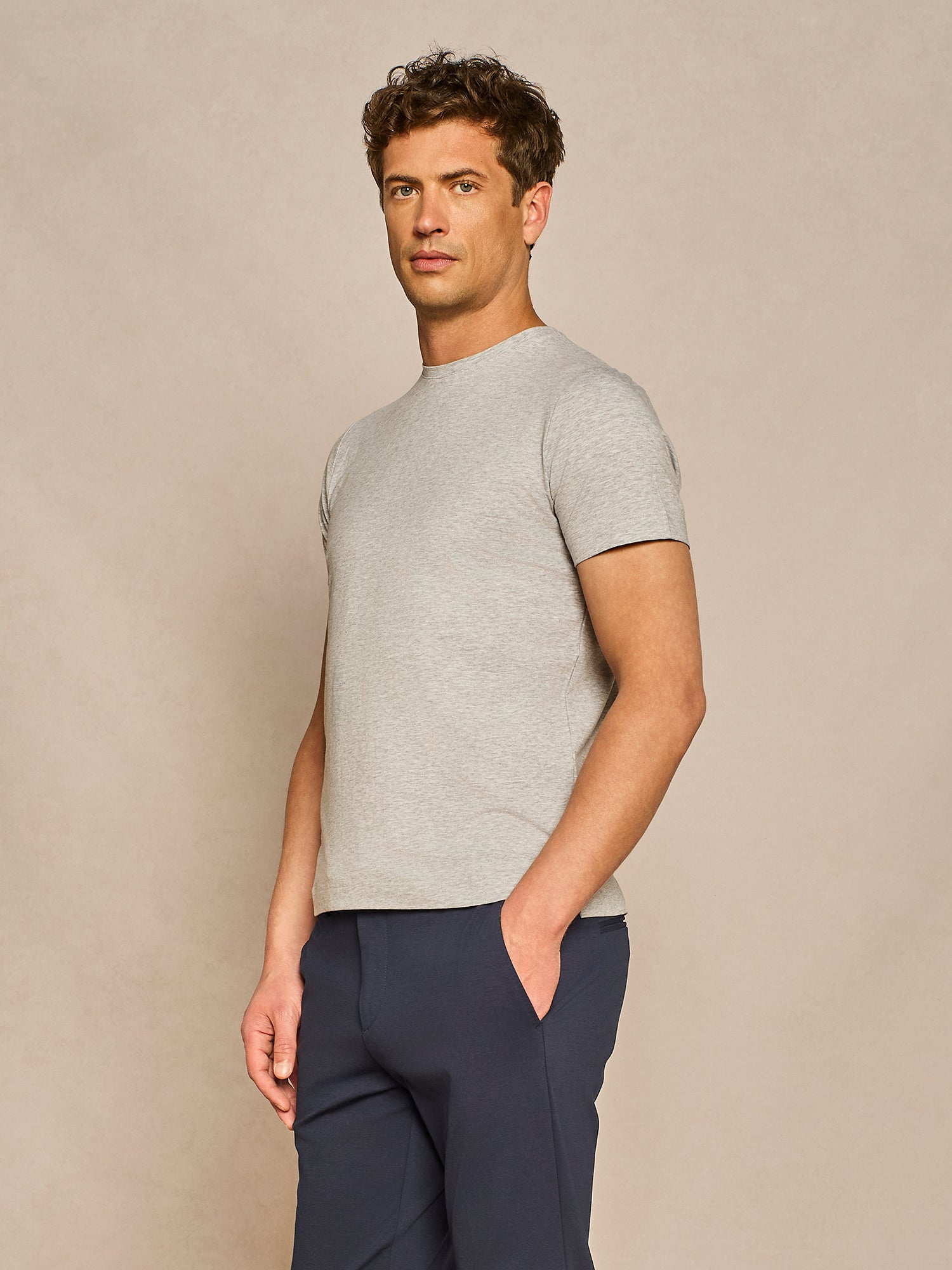 BASIC GREY T-SHIRT