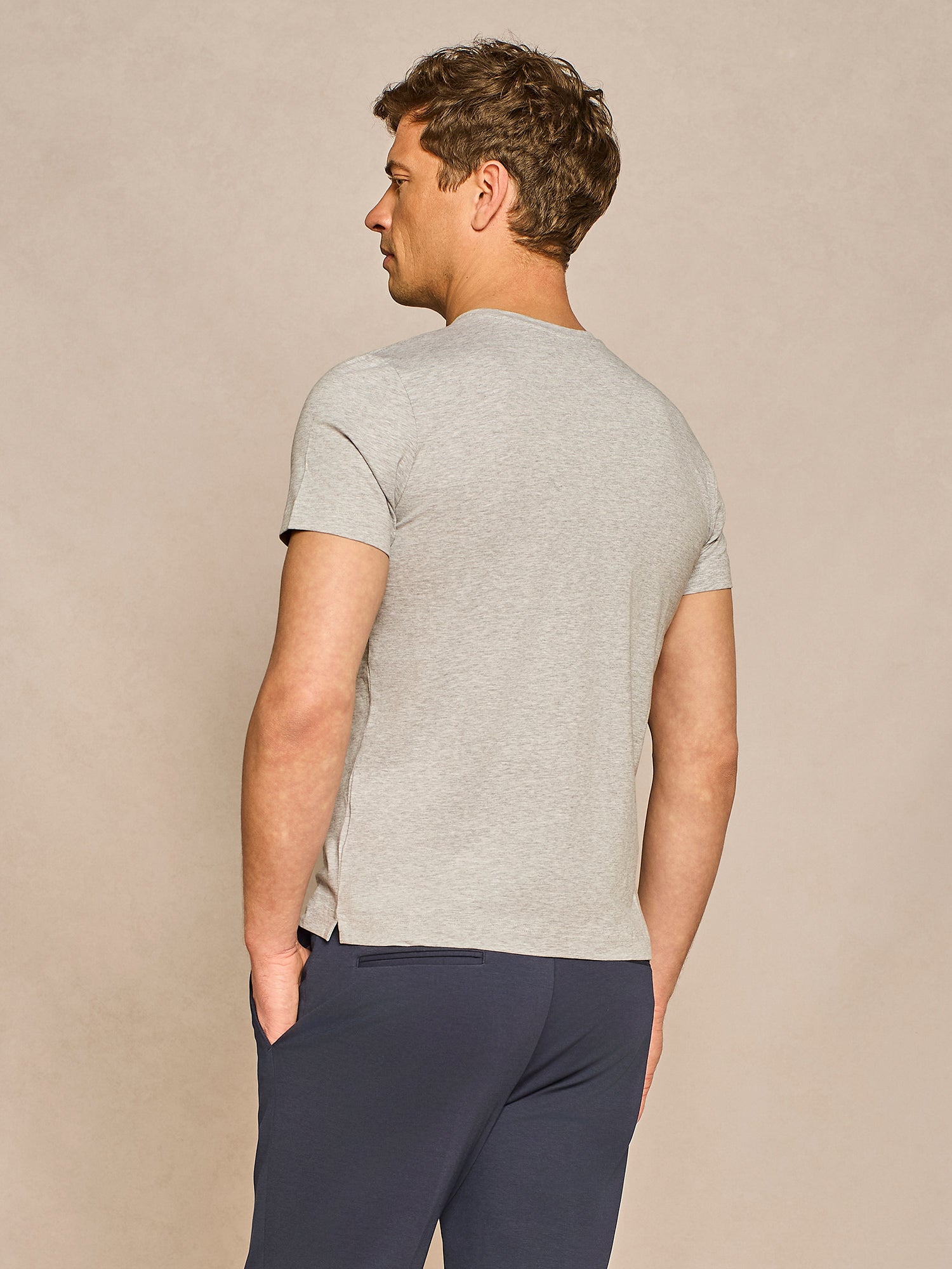 BASIC GREY T-SHIRT