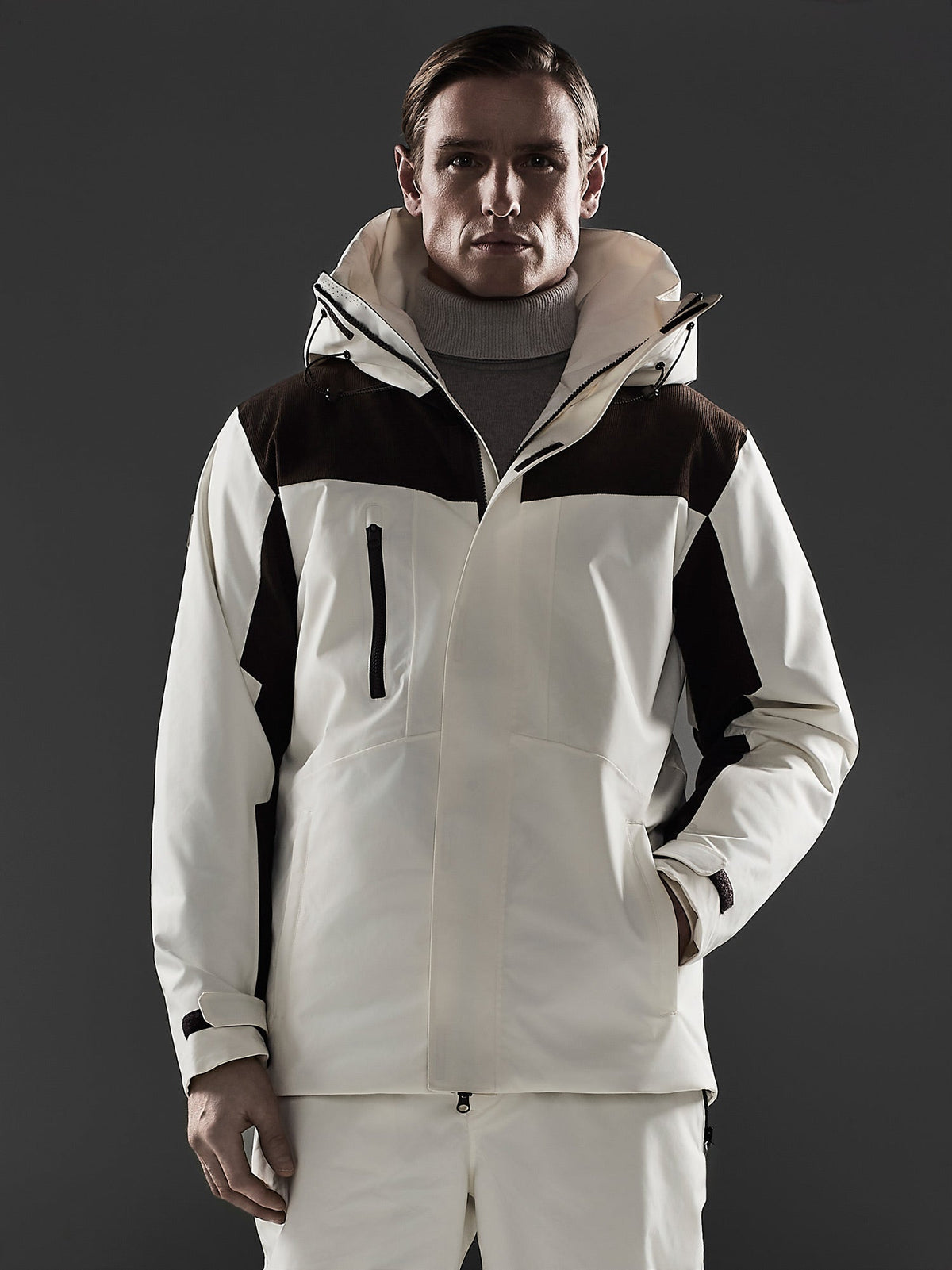 SKI CAPSULE