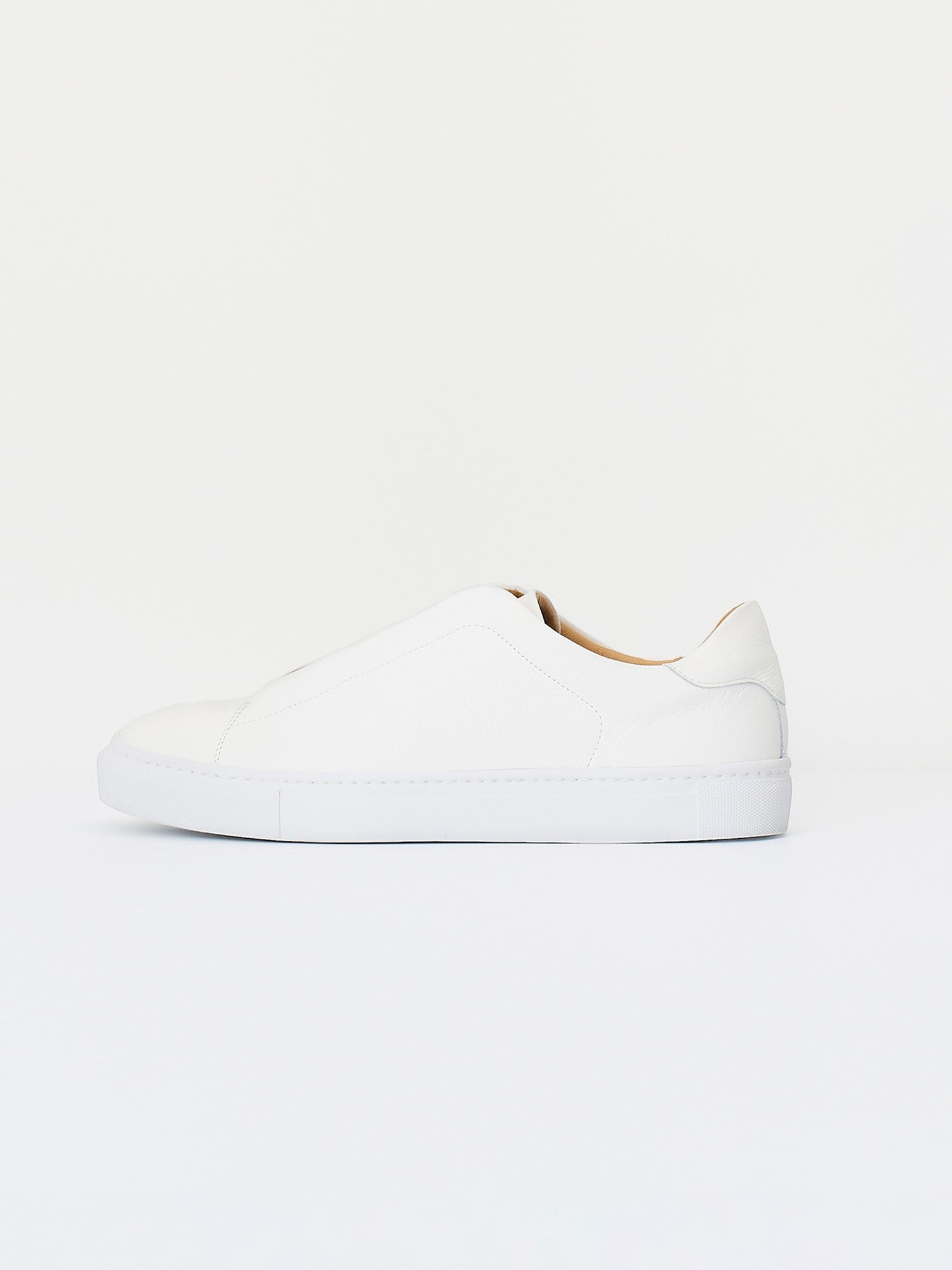 Sneaker in tumbled leather