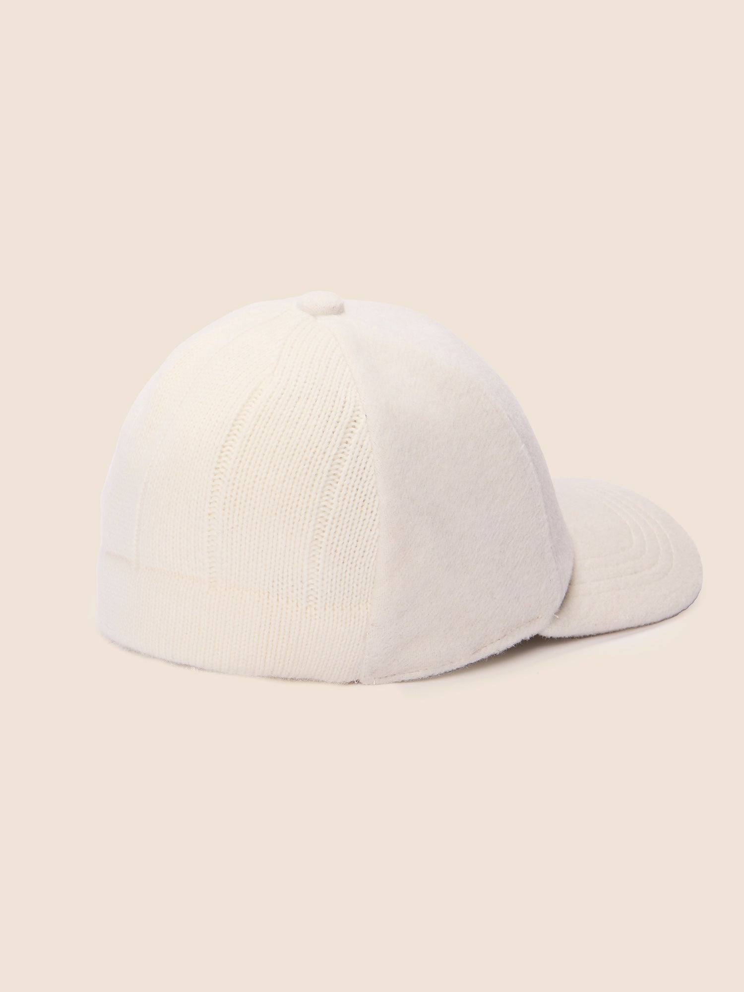 BASEBALL IN MISTO LANA CON DETTAGLIO IN MAGLIA BIANCO
