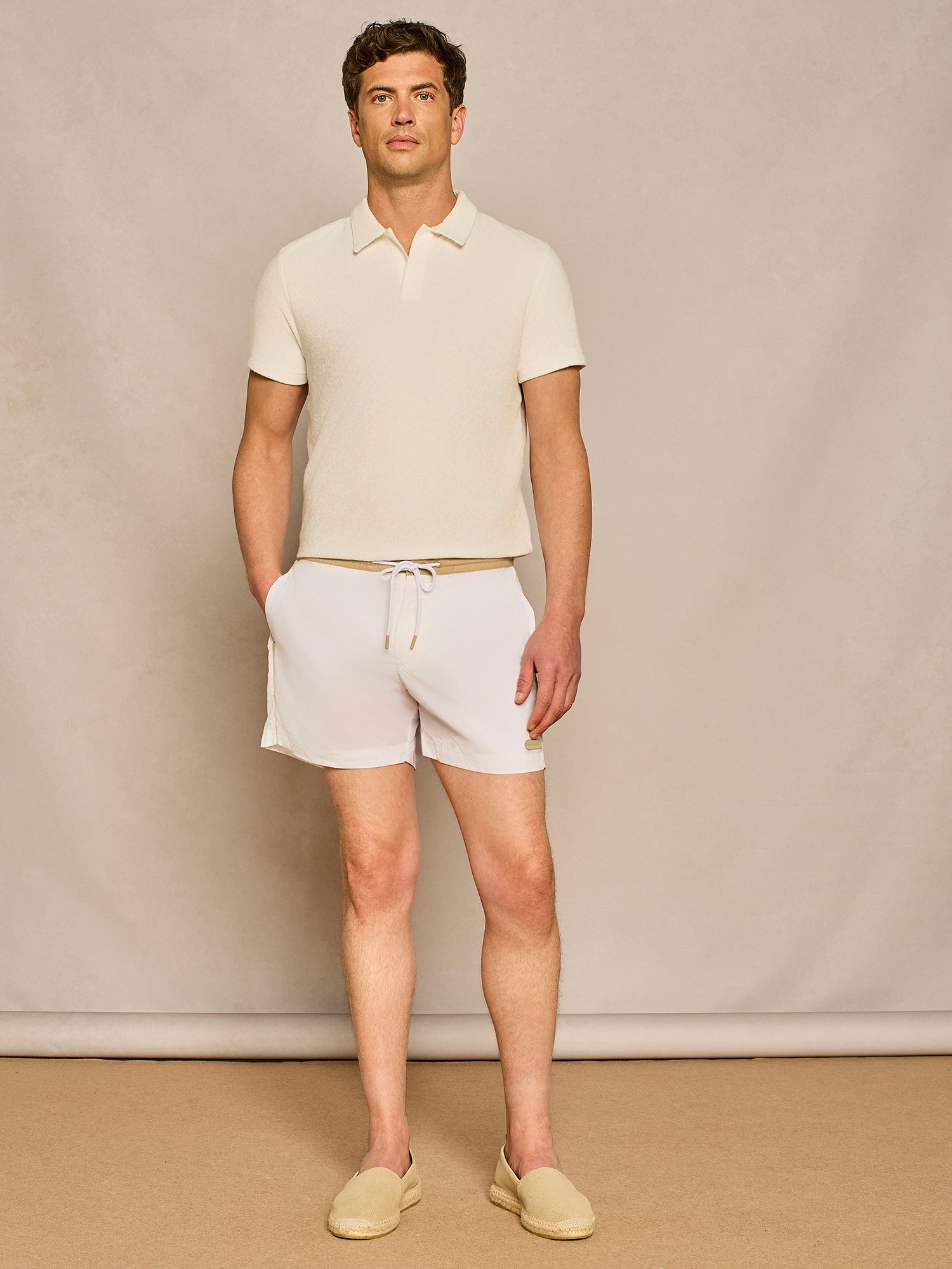 WHITE SWIMSUIT WITH PIPING PATTERN