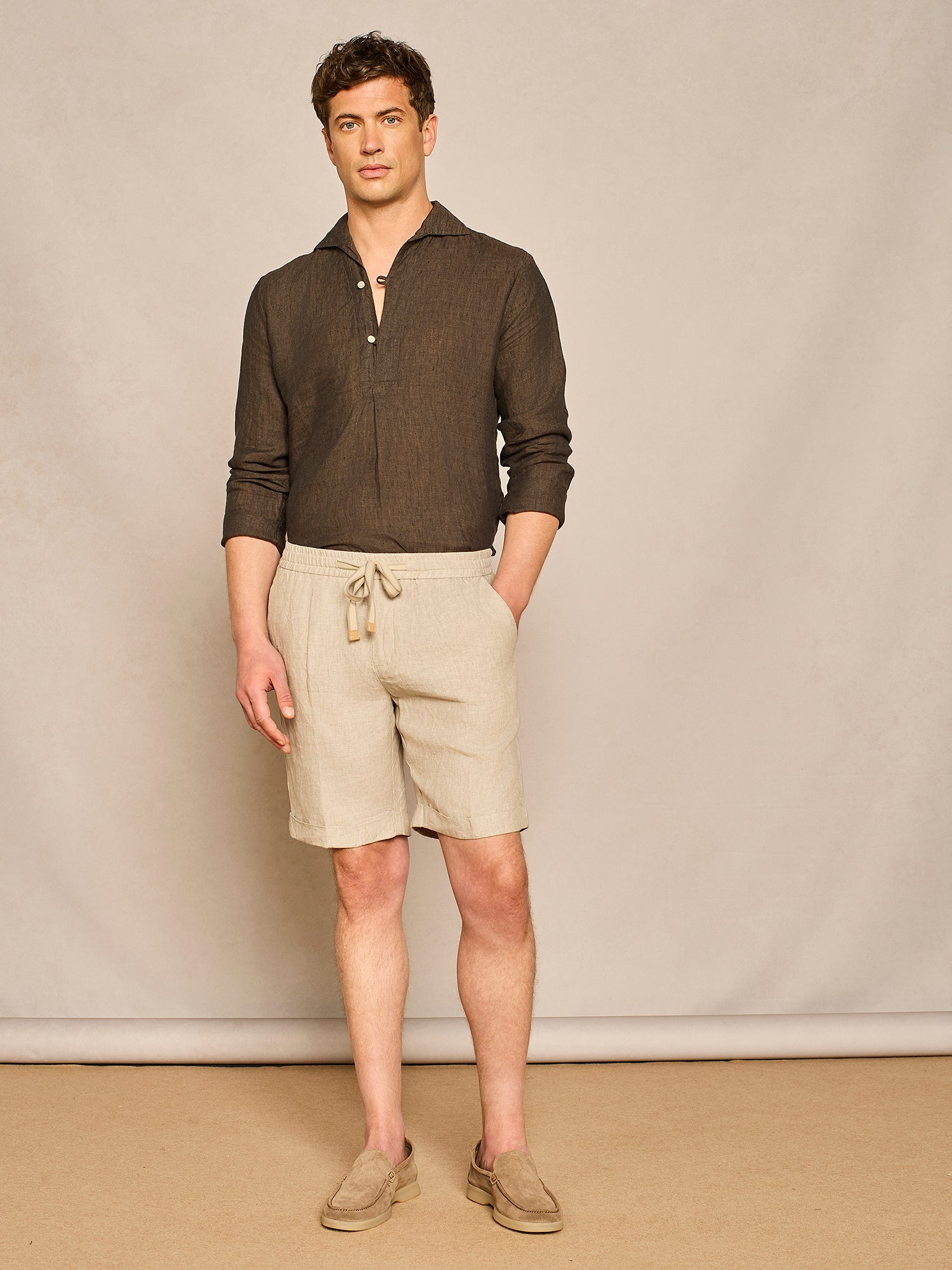 BERMUDA JOGGER CON LACCIO IN LINO BEIGE