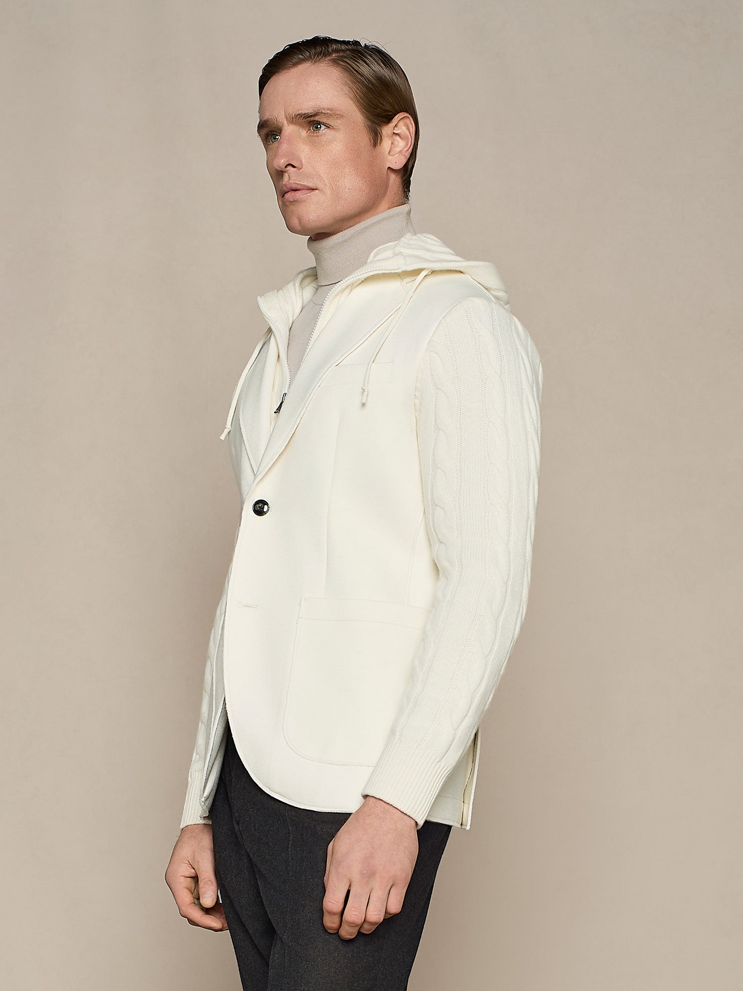 GIACCA IN JERSEY CON PETTORINA E MANICHE IN MAGLIA BIANCO