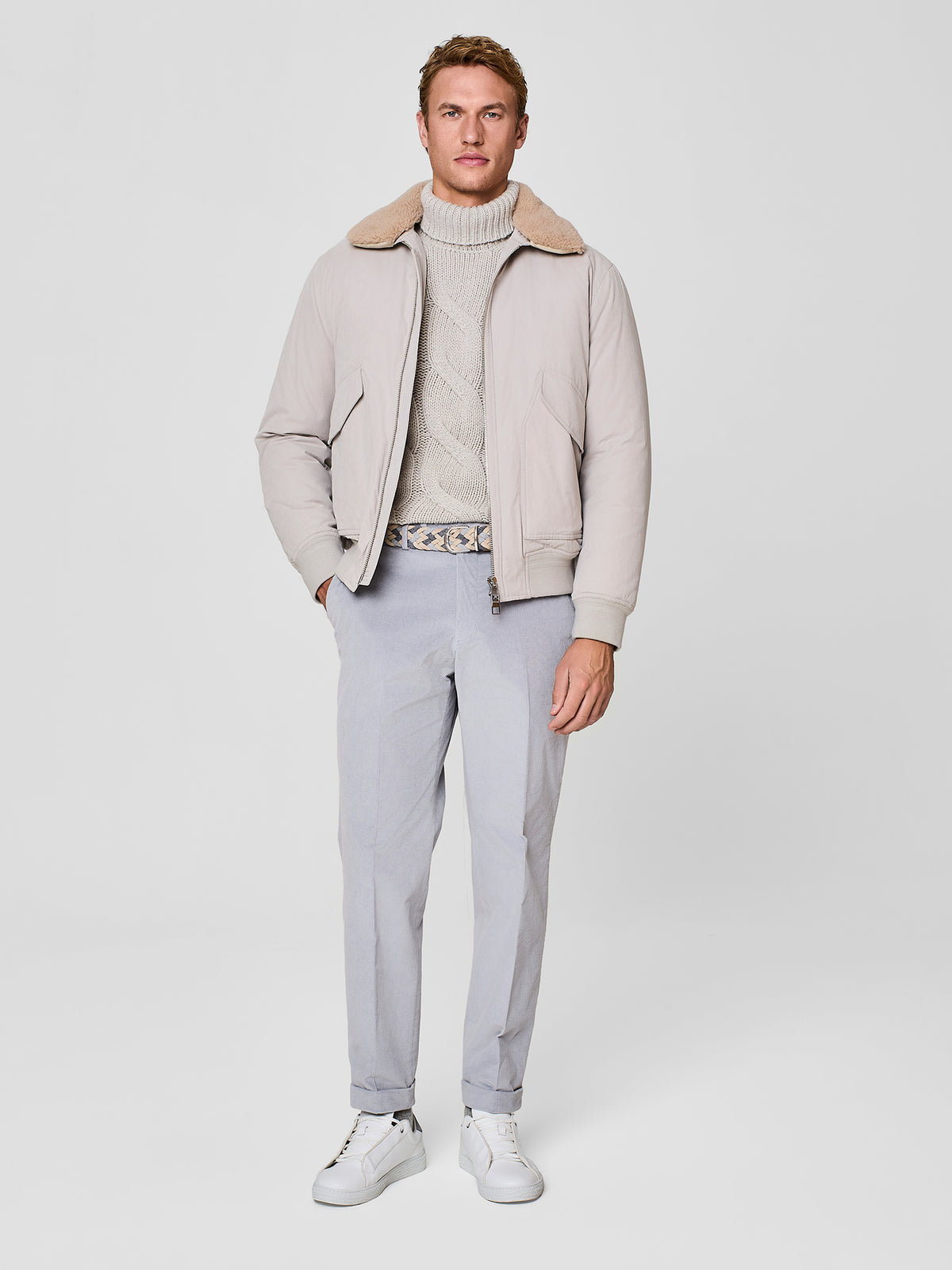 Bomber aviatore con collo in eco shearling burro