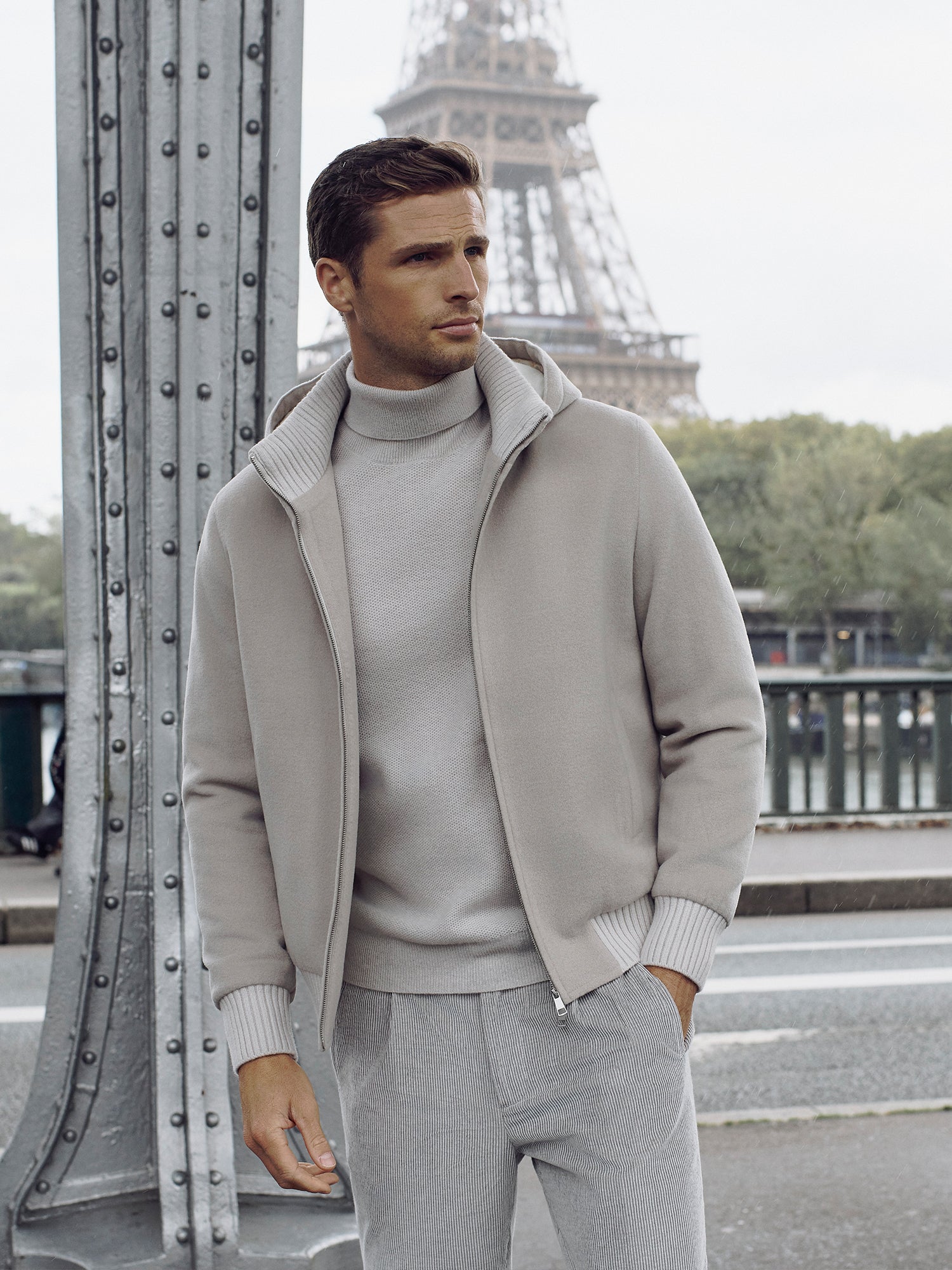 BOMBER IMBOTTITO IN VELOUR BURRO