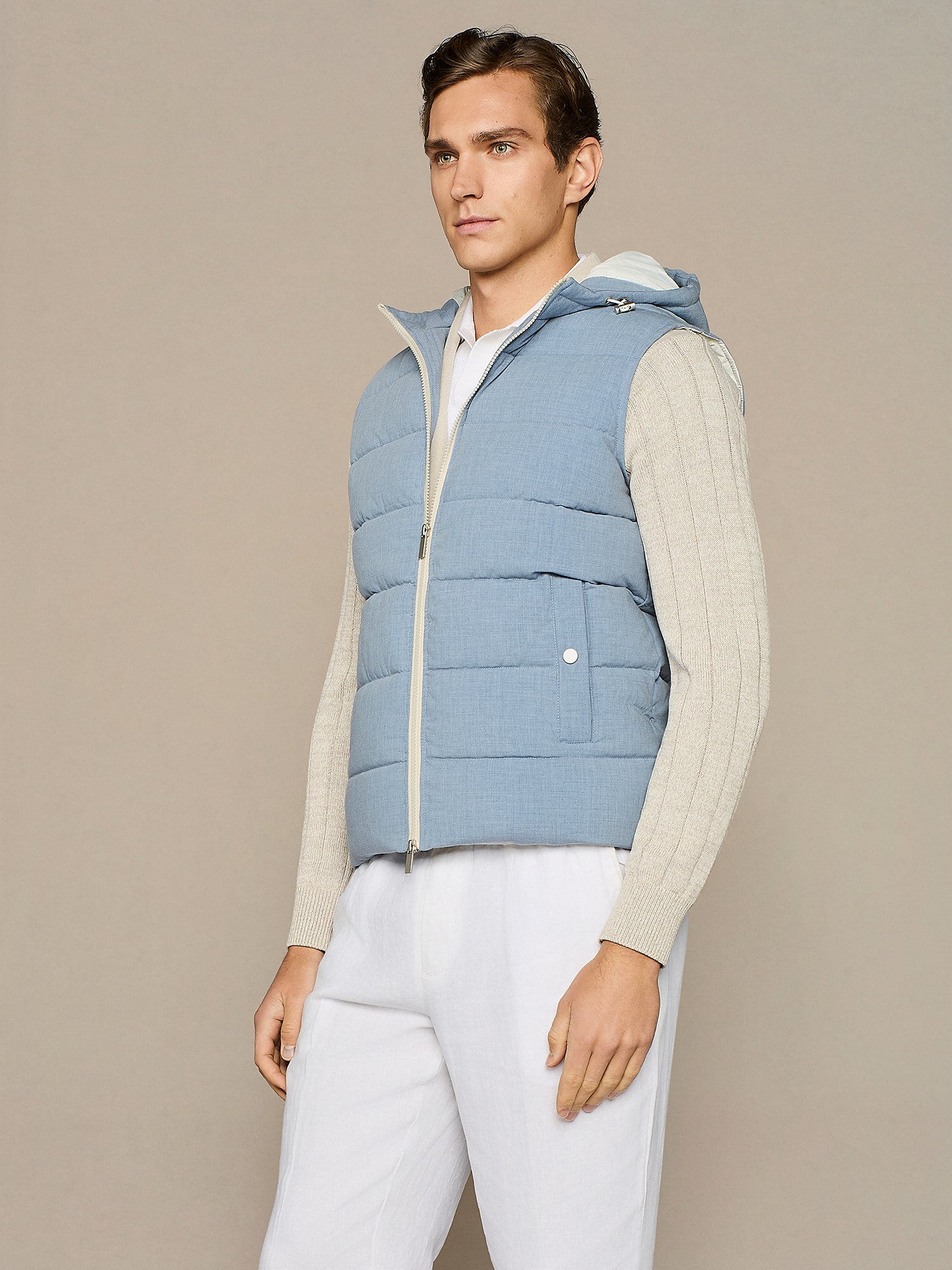 CLOUD HOODED VEST