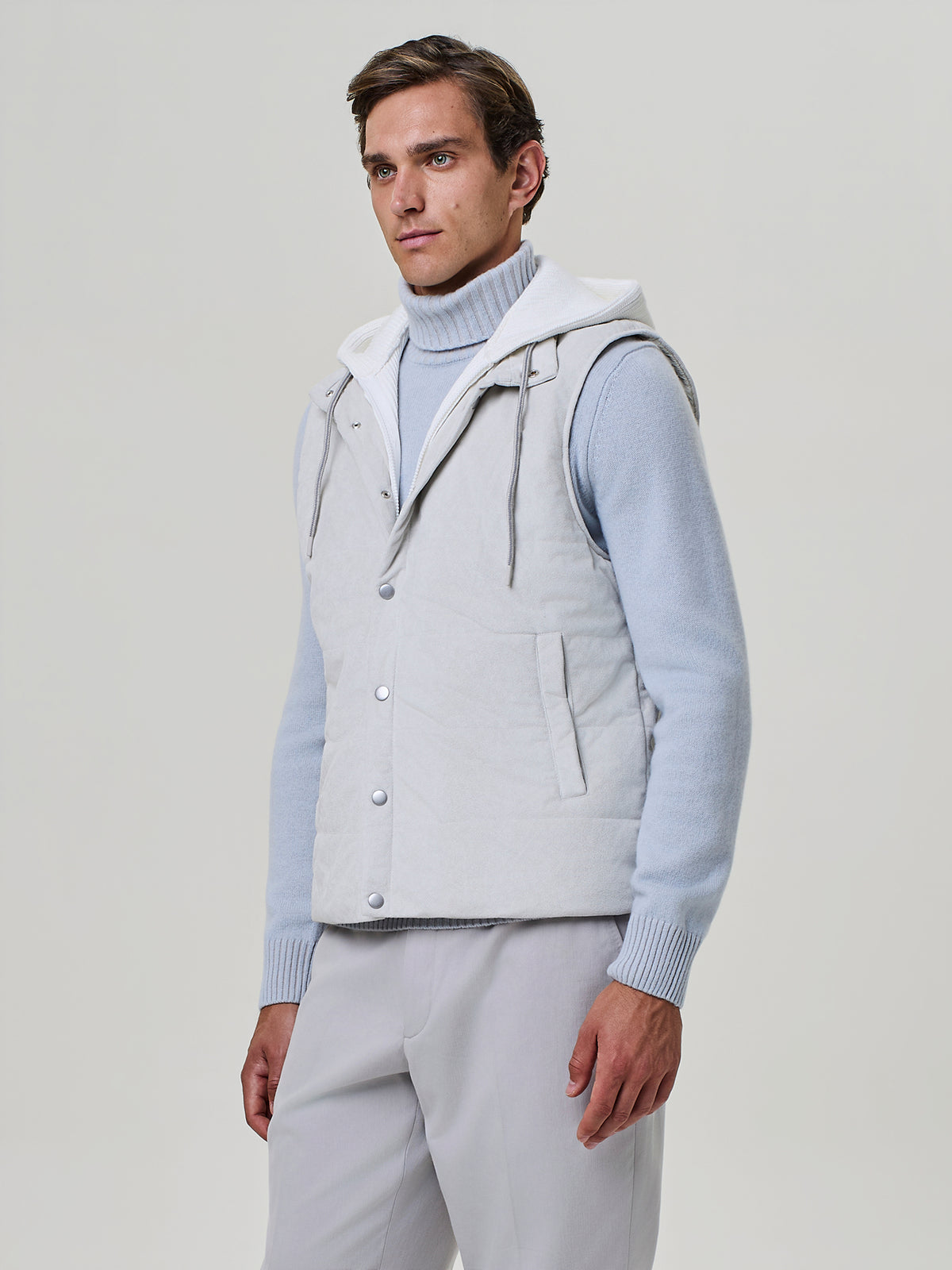 Smanicato da uomo in eco-suede ghiaccio con collo dritto e design imbottito, Paul Taylor