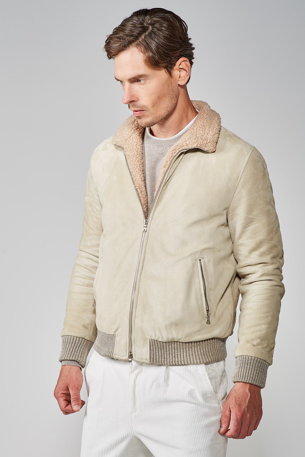 GIUBBINO IN VERO CAMOSCIO CON COLLO IN MONTONE BEIGE