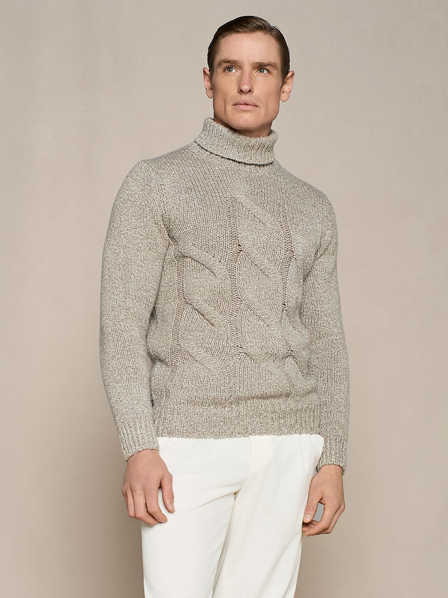 DOLCEVITA PREMIUM IN PURO CASHMERE CON TRECCE LIGHT TAUPE