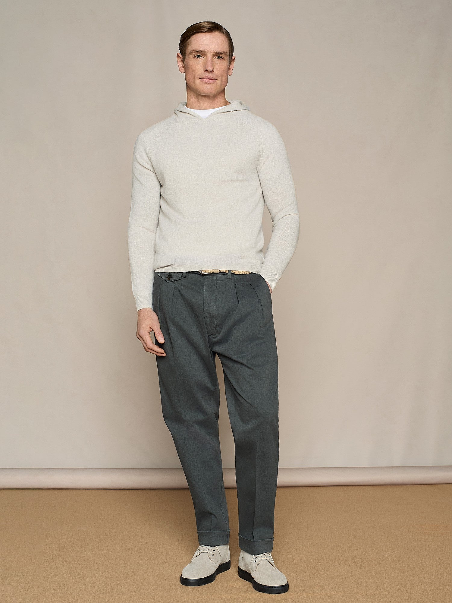 PANTALONE CON DOPPIA PINCES IN GABARDINA GRIGIO SCURO