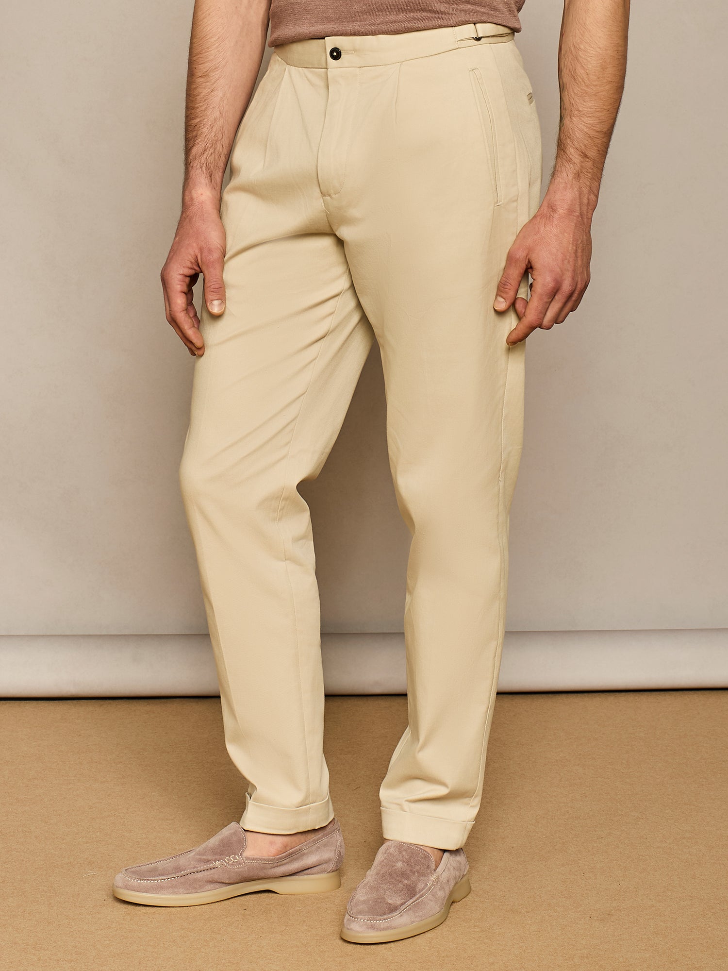 Pantalone in cotone con cintini burro