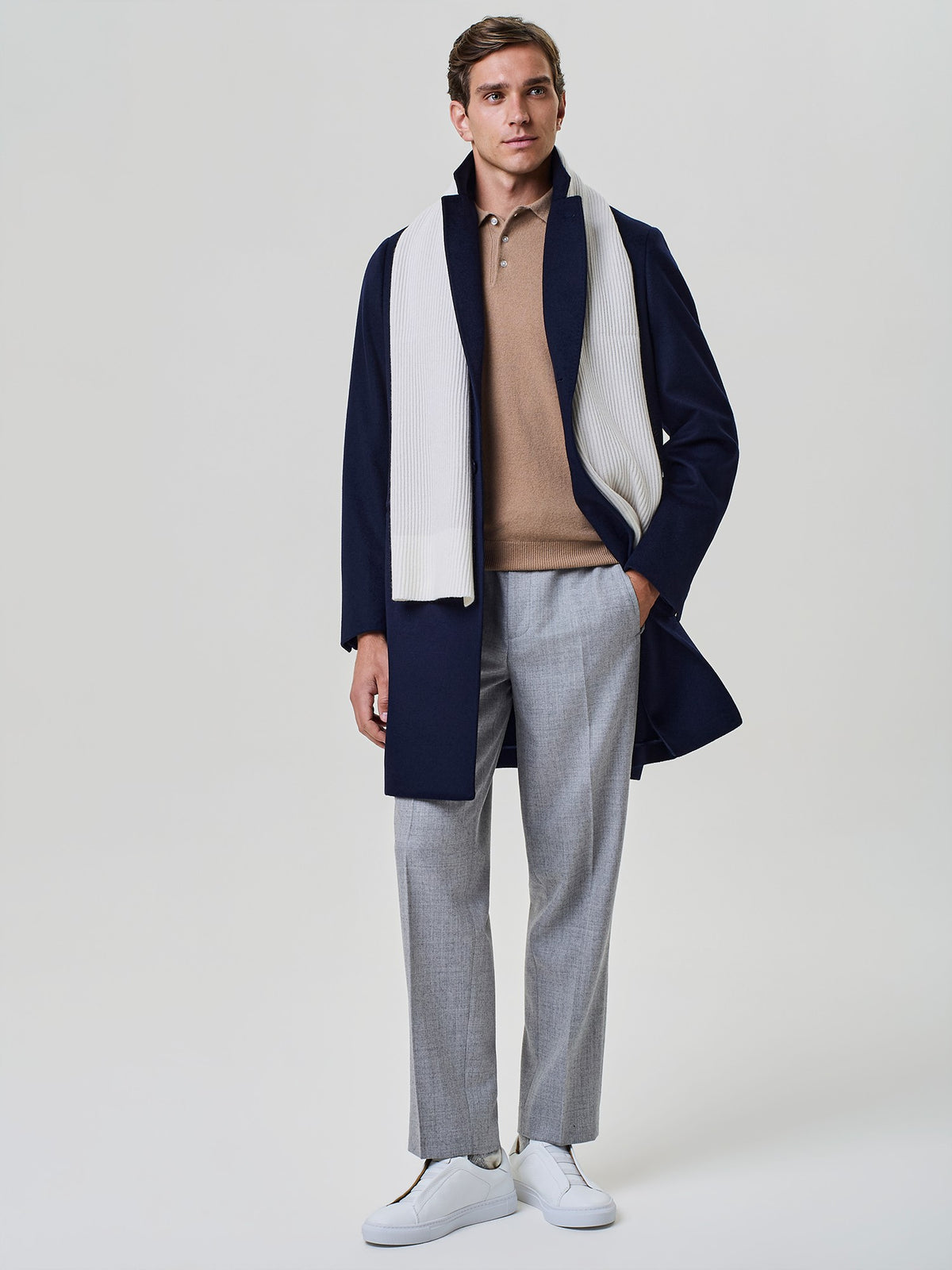 Dettaglio del pantalone uomo in flanella grigio mélange, Paul Taylor