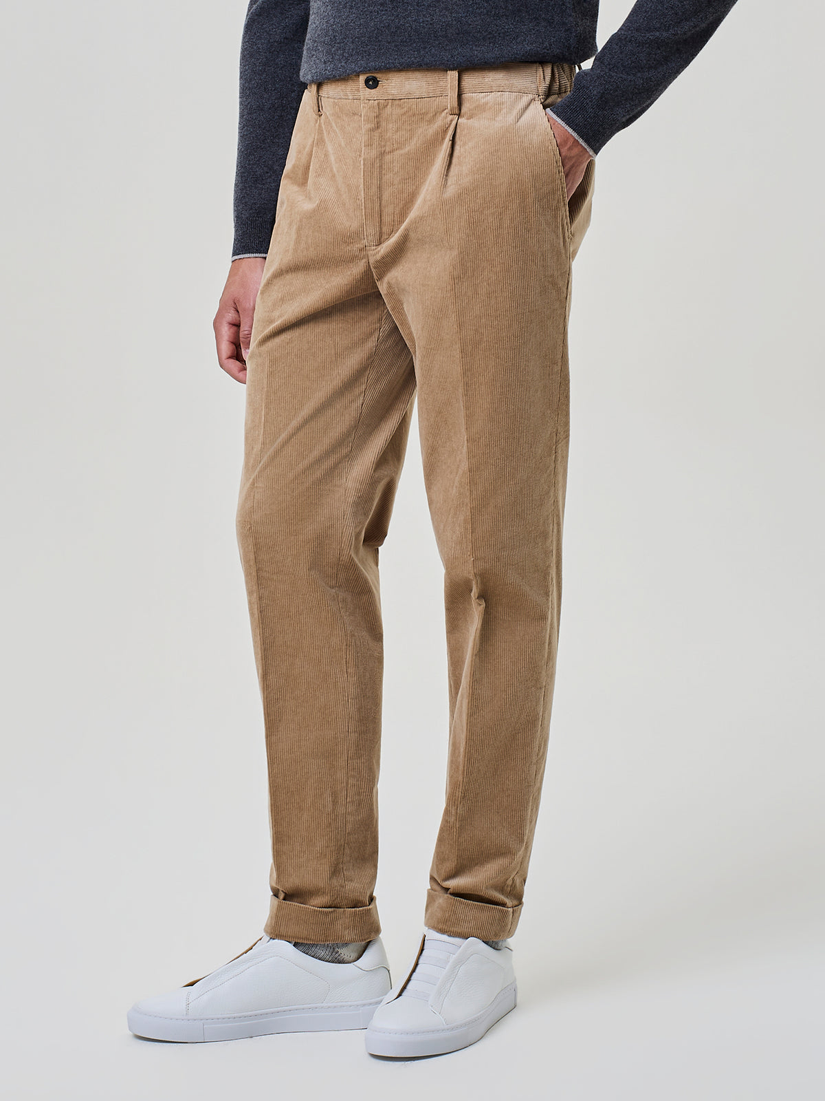 Pantalone uomo in velluto millerighe cammello con cinta dritta ed elastico ai lati, Paul Taylor