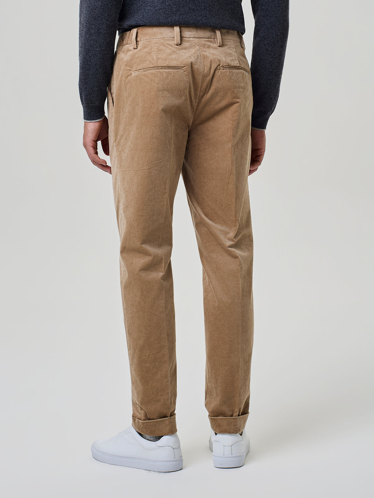 Pantalone in velluto cammello con pinces e tasche america, Paul Taylor
