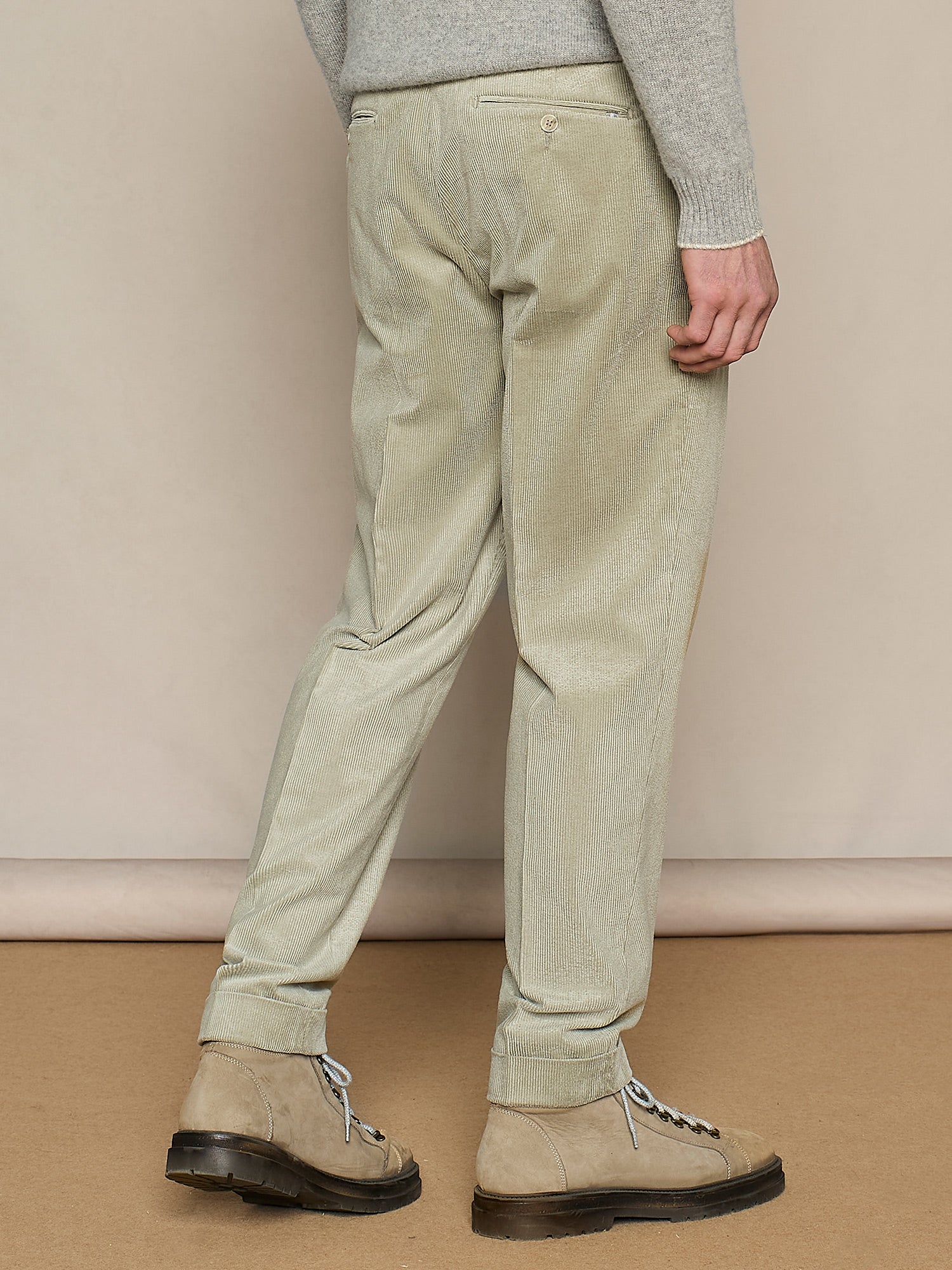 PANTALONE WIDE FIT CON DOPPIA PINCES IN VELLUTO VERDE
