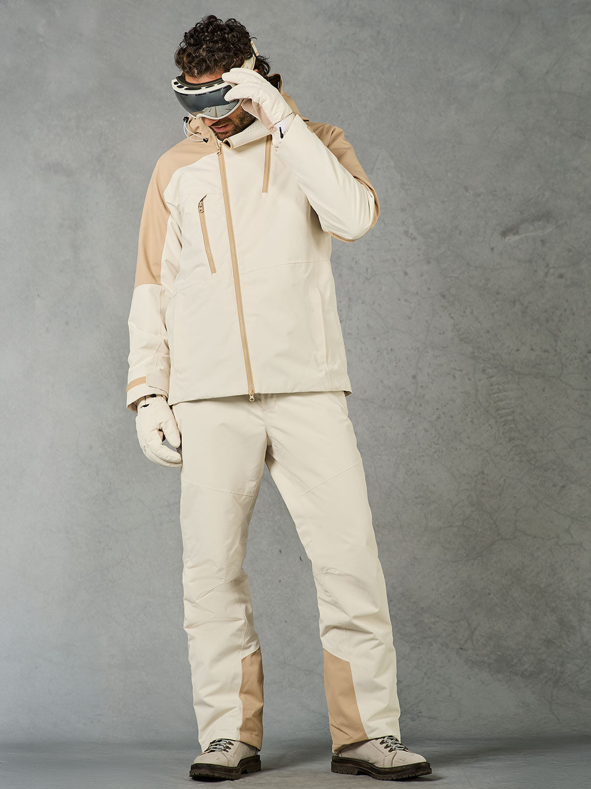 BEIGE PADDED SKI JACKET